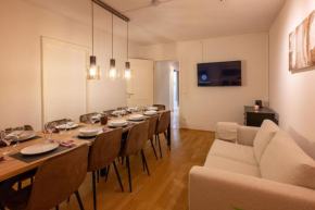 Munich Large Apartment 110 qm and very Central 1-13 Guests